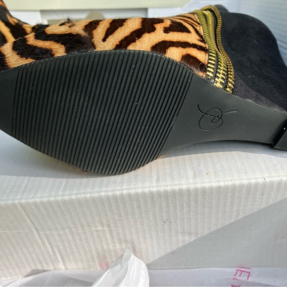 Rachel Roy size 6.5 booties - Picture 2 of 4